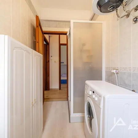 Darina - Immobiliare Azzurra アパート